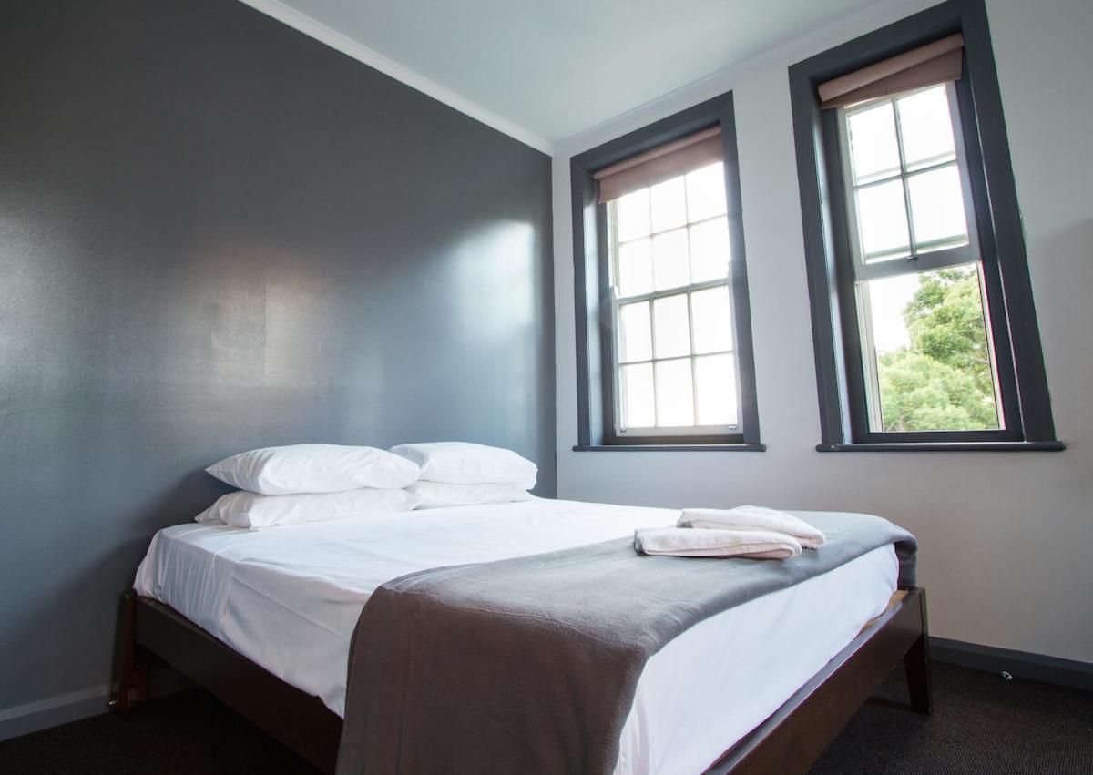 The Crown & Anchor Hotel Newcastle Room photo